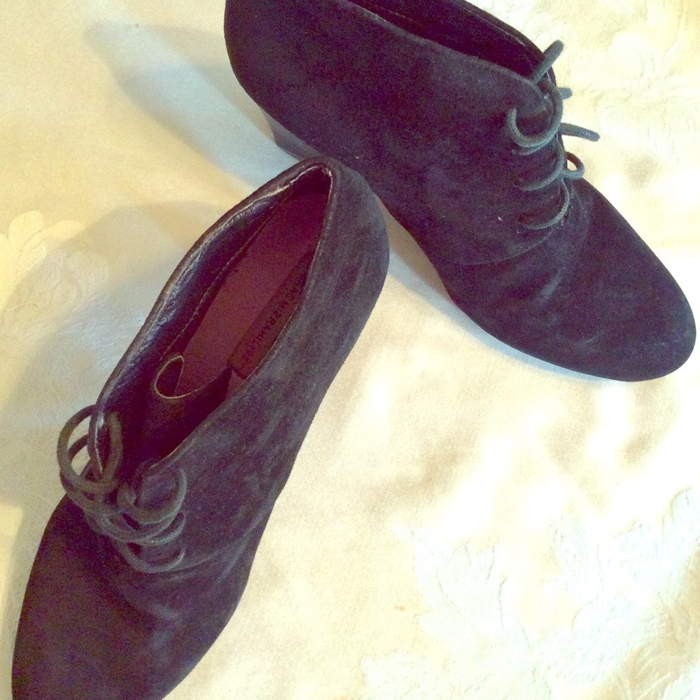 Lace up boot